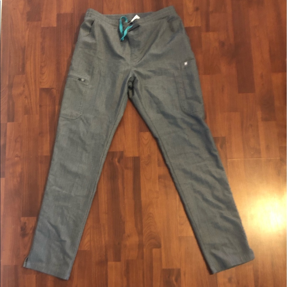 FIGS yola scrub bottoms in medium tall